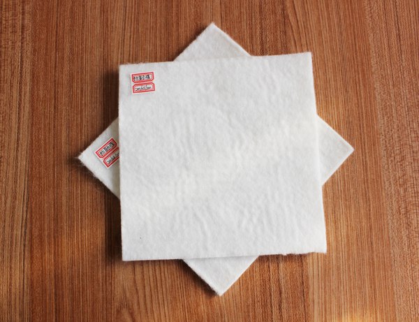 長絲布復(fù)合土工膜