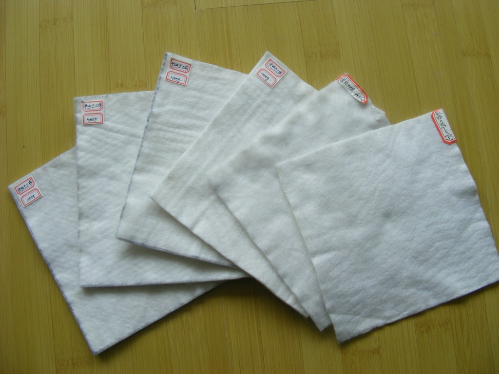 聚酯長絲土工布